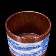 Blue-and-white porcelain ‘Landscape’ brush pot, Qing Dynasty