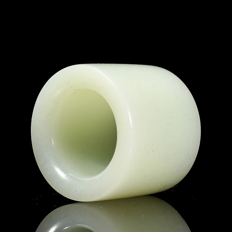 Hetian white jade archer ring, Qing dynasty