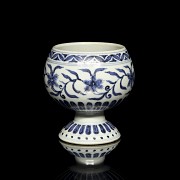 Copa de cerámica vidriada azul y blanco, con marca Xuande