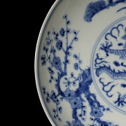 Glazed porcelain plate ‘The three friends of winter and dragon’, with Guangxu mark