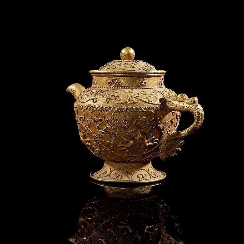 Gilt-bronze teapot, Tang style