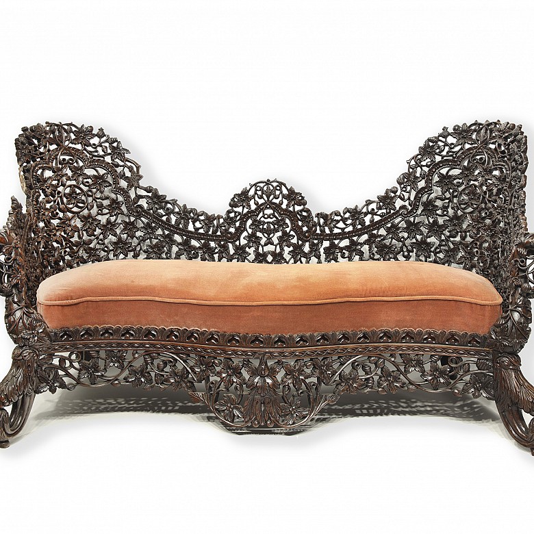 Anglo-Indian carved wooden sofa, 20th century