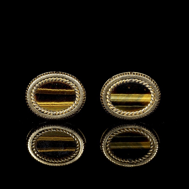 Yellow gold and tiger eye cufflinks