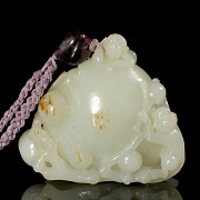 Carved jade figurine ‘Monkeys and Peaches’, Qing dynasty