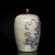 Glazed ceramic ‘Beasts’ vase, Qing dynasty