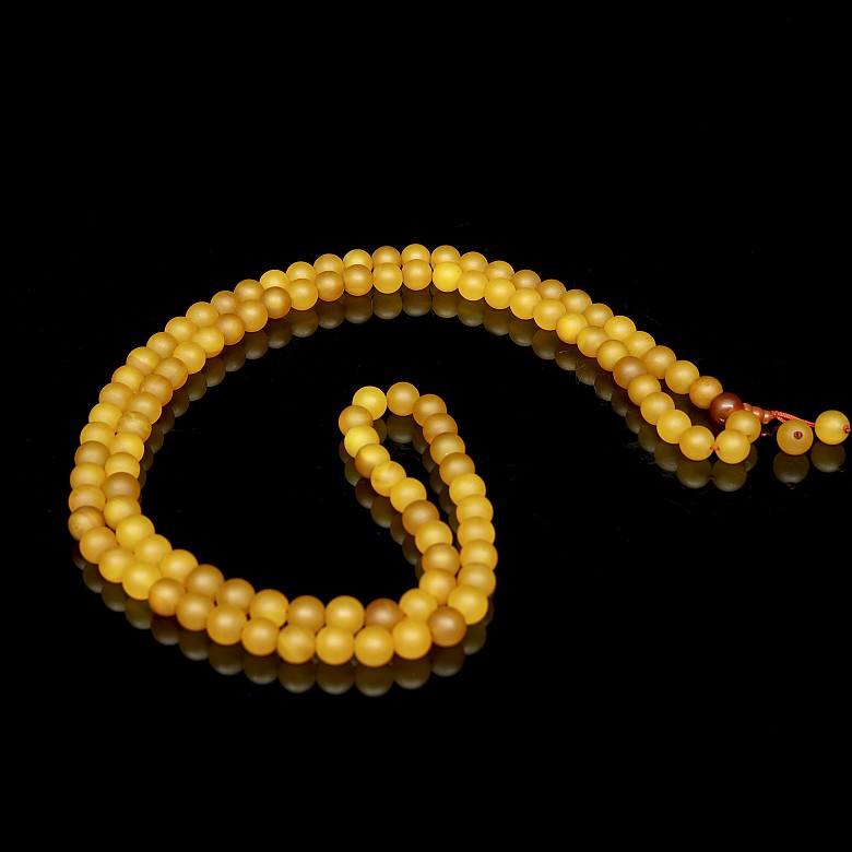 Agate bead necklace, Qing dynasty