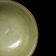 Large celadon-glazed ceramic bowl, Qing dynasty