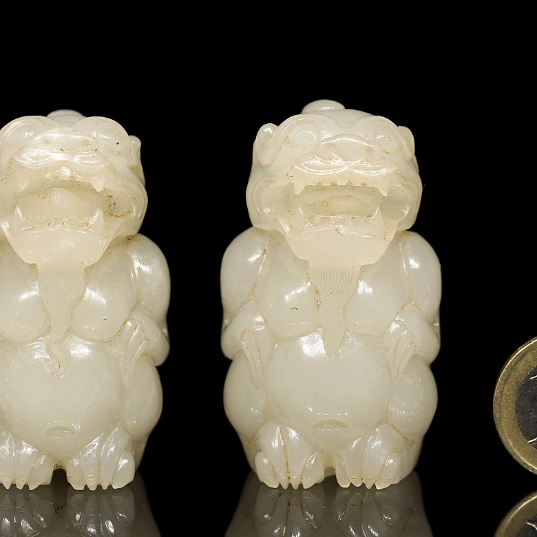 Pair of white jade bears, Eastern Han Dynasty