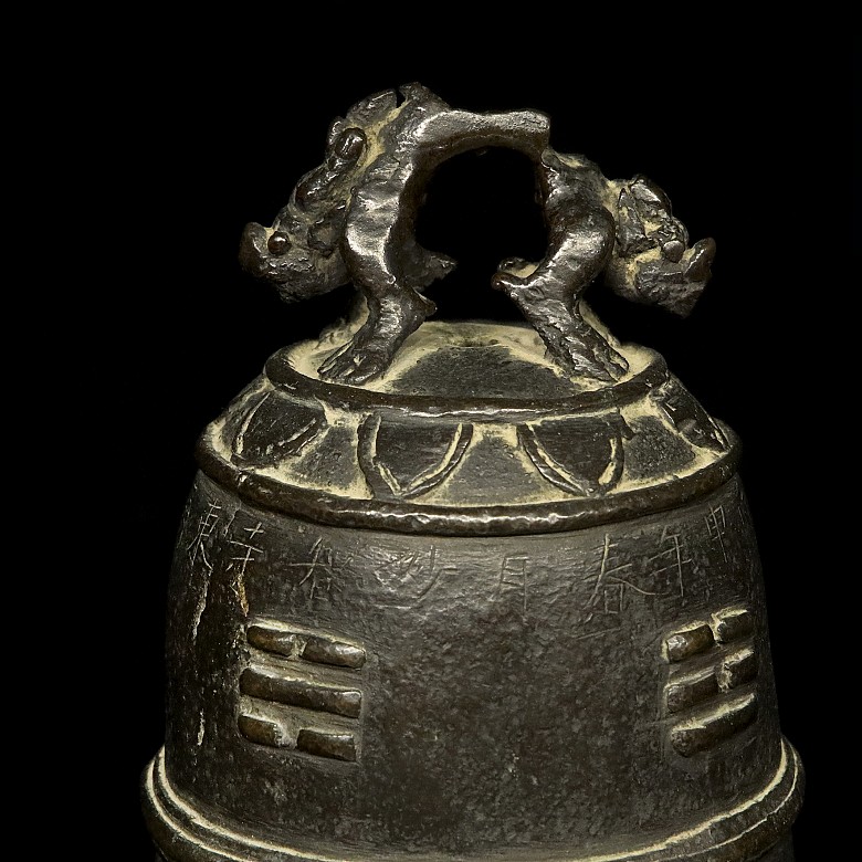 Campana budista de bronce, China, S.XIX