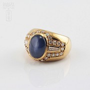 18k yellow gold ring, with natural blue sapphire.