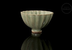 Celadon-glazed lobed bowl, Lonquan Kiln, Song dynasty