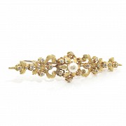 18k yellow gold and zirconia brooch