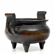 Bronze censer with handles, with Xuande mark