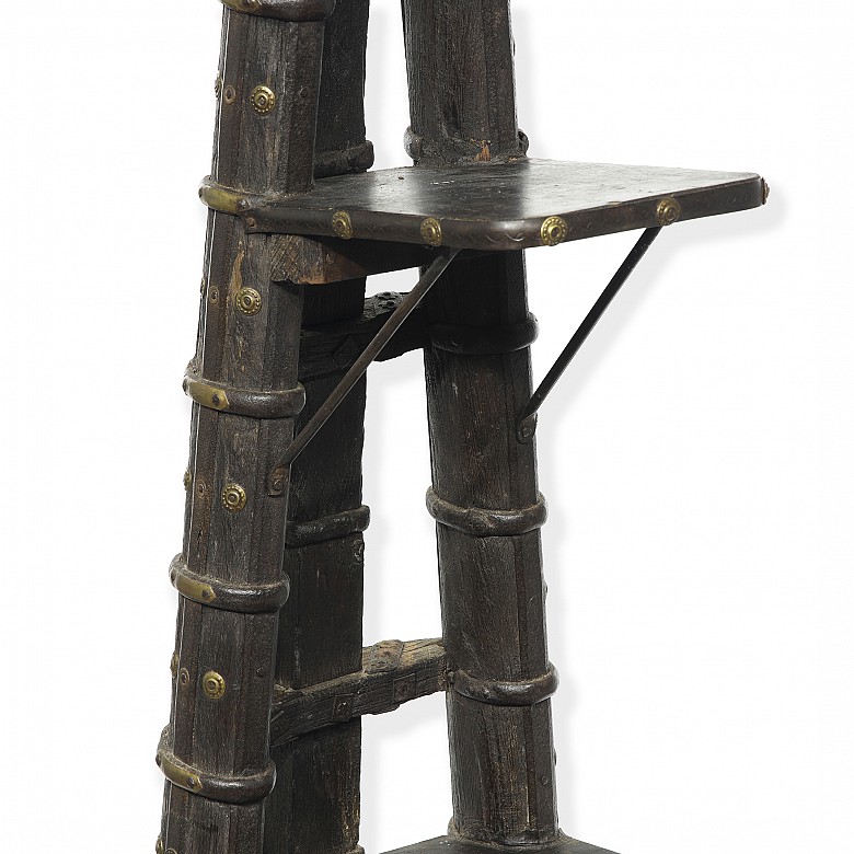 Pair of wood and metal shelves, Asia, 19th-20th century