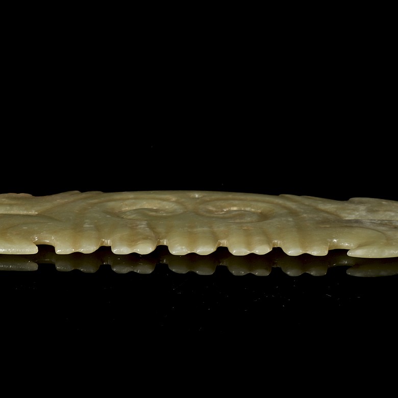 Carved jade ‘Gouyun Pei’ plaque, Hongshan style