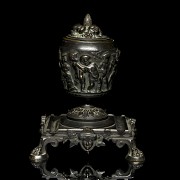 Bronze writing desk ‘Bacchus’, 17th-18th century - 1