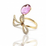 Ring in 18k yellow gold with pink tourmaline and diamonds