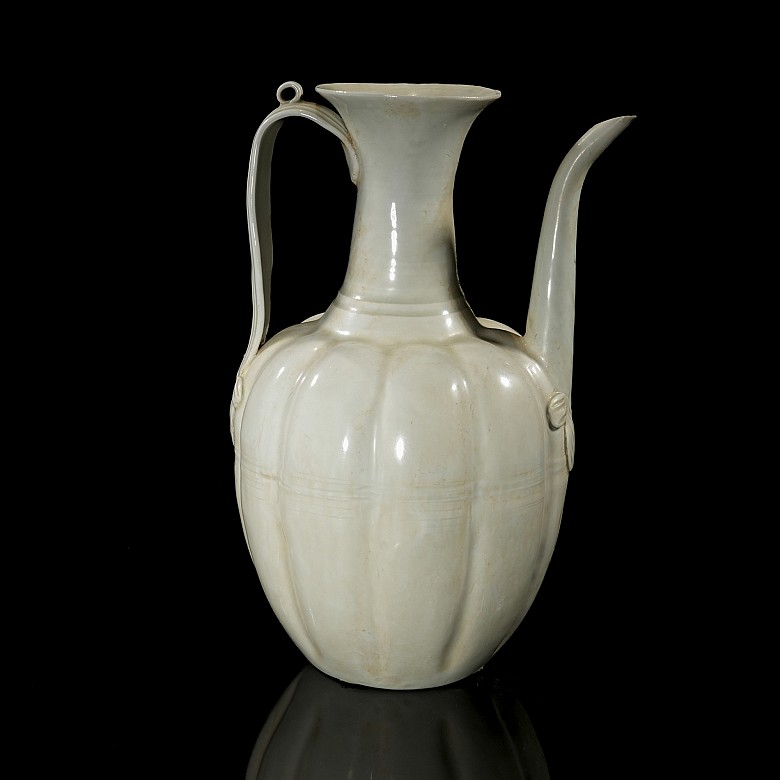 Glazed ware ‘Gourd’ lobed jug, Song dynasty