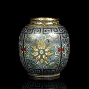 Small cloisonné enamel vessel, Qing dynasty