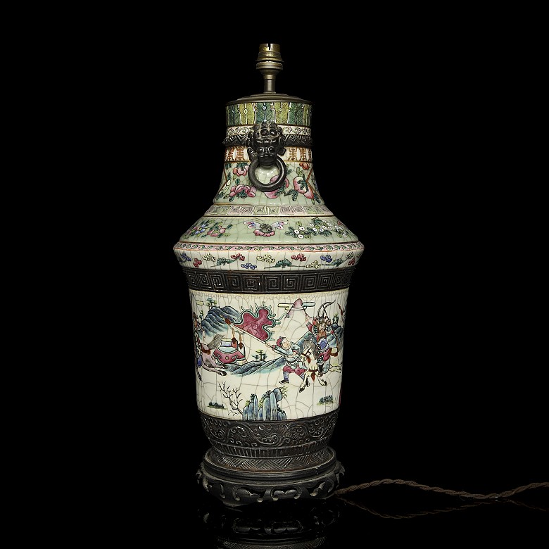 Enameled porcelain lamp vase, Canton, Qing dynasty