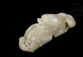 Carved jade figurine ‘Beast and Cub’, Qing dynasty