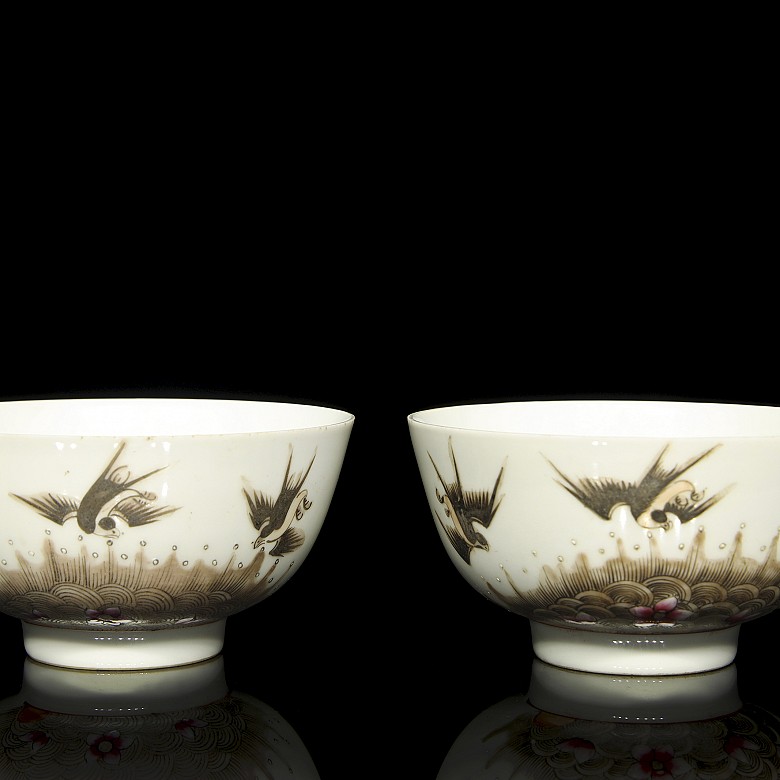 Pair of porcelain bowls “Swallows”, with Qing dynasty seal - 8