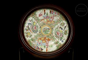 Cantonese porcelain dish with wooden frame, 20th century