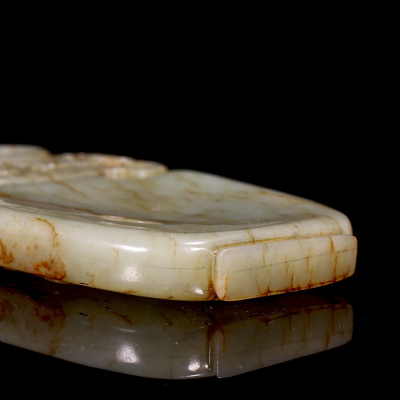 Jade plaque ‘Vase’ with wooden box, Qing dynasty