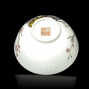 Chinese porcelain bowl, 20th century