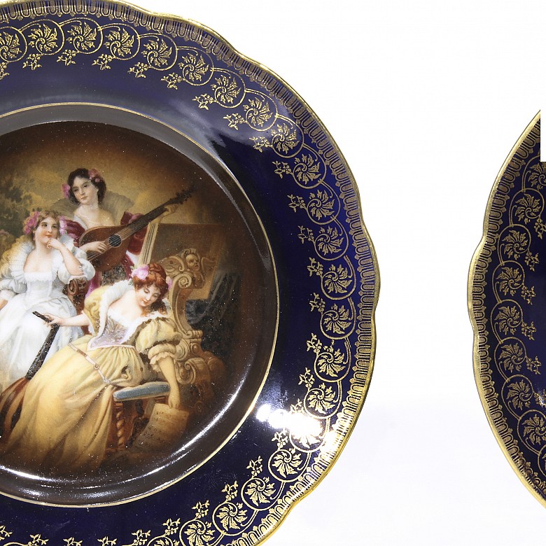 Porcelain decorated plates, Ackermann und Fritze Royal Vienna, s.XX