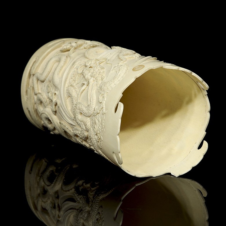 Carved ivory cylinder ‘Dragons’, 20th century