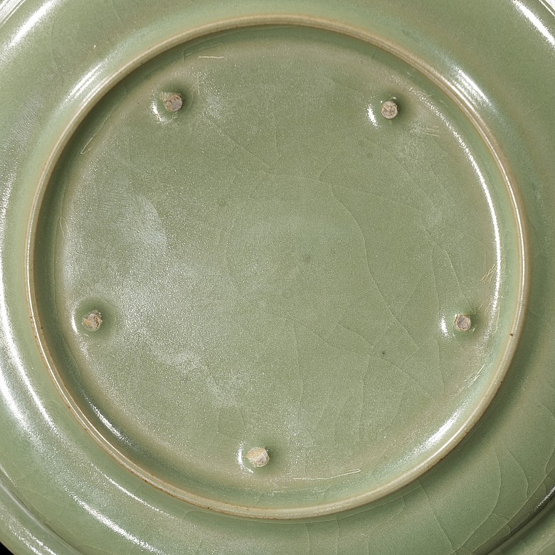 Celadon-glazed ware dish, Song dynasty