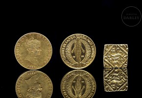 Three gold medal coins ( 19th-20th century)