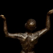 Sculpture ‘Female figure gazing at the sky’, 20th century