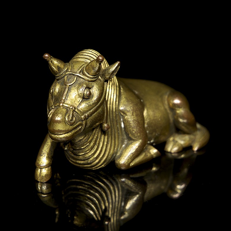 Gilt-bronze figure ‘Ox’, Qing dynasty - 8