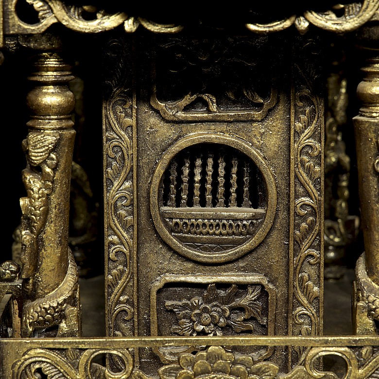 Small carved wooden temple, 19th - 20th century - 3