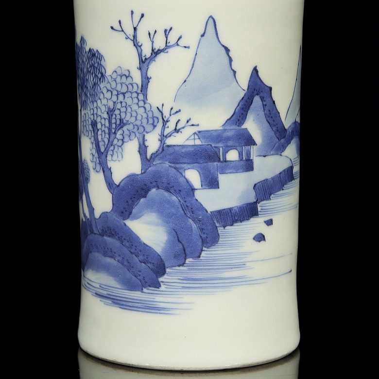 Chinese ceramic pot for brushes, 20th century