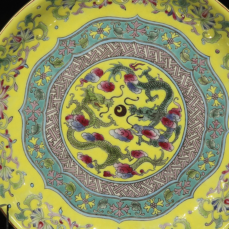 Porcelain dish with dragons, 20th century