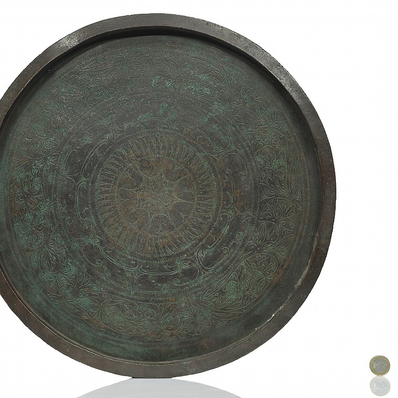 Large Indonesian copper tray, Talam, 19th - 20th centuries