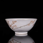 Porcelain bowl ‘Branches, bird and poem’, Qing dynasty