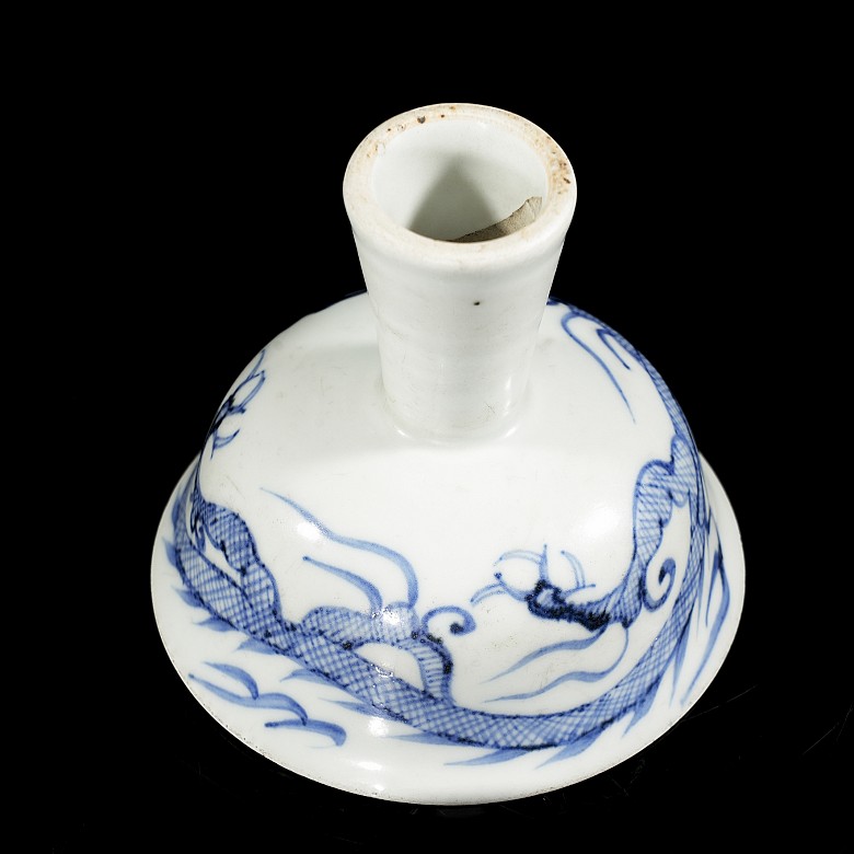 Small ‘Dragons’ footed bowl, Yuan Dynasty