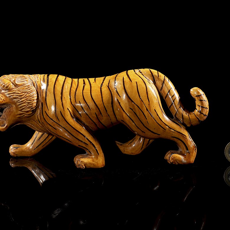 Glazed ceramic ‘Tiger’ figure, Qing dynasty