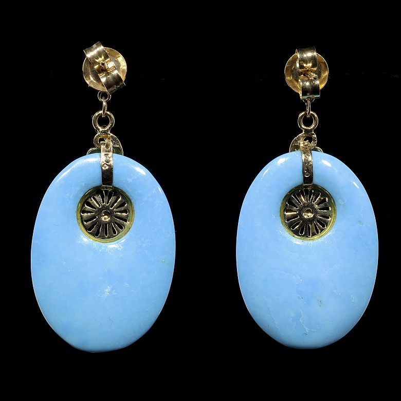 Yellow gold earrings with turquoise