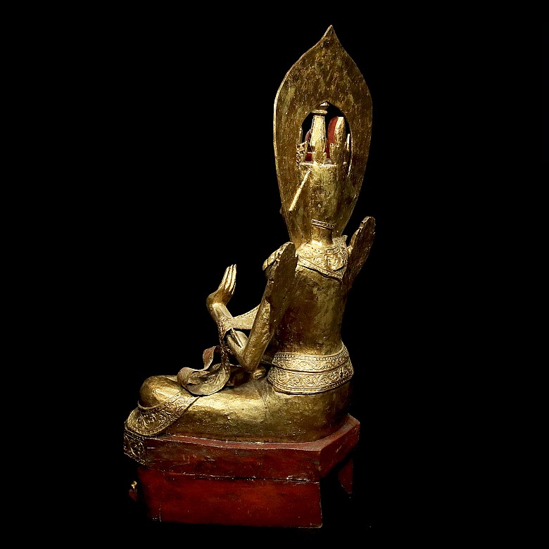 Large sculpture of Thai 