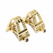 Cufflinks in 18k yellow gold with two sapphires