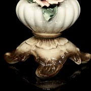 Capodimonte porcelain ‘Vase with appliqué’, 20th century - 6