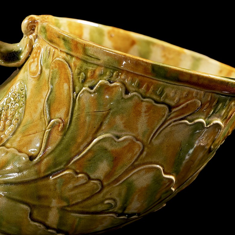 Glazed ceramic libation cup ‘Phoenix’, Tang style