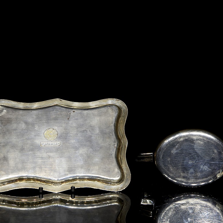 Silver sugar bowl with small tray, 20th century