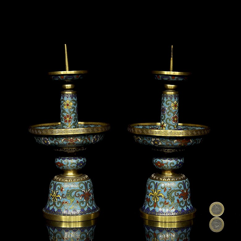 Pair of cloisonné candlesticks, Qing dynasty, Qianglong period