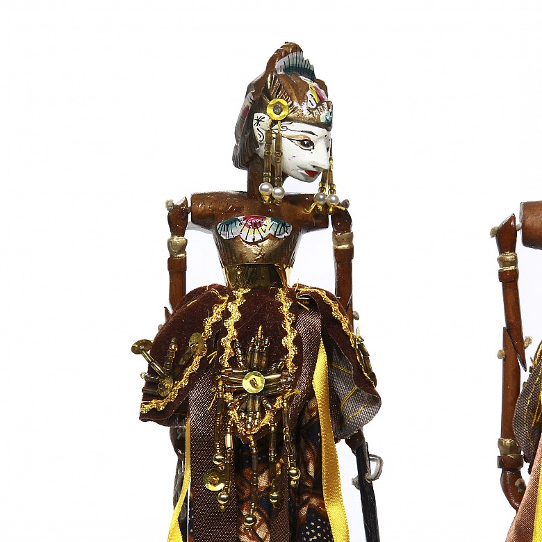 Indonesian puppet couple, 20th century